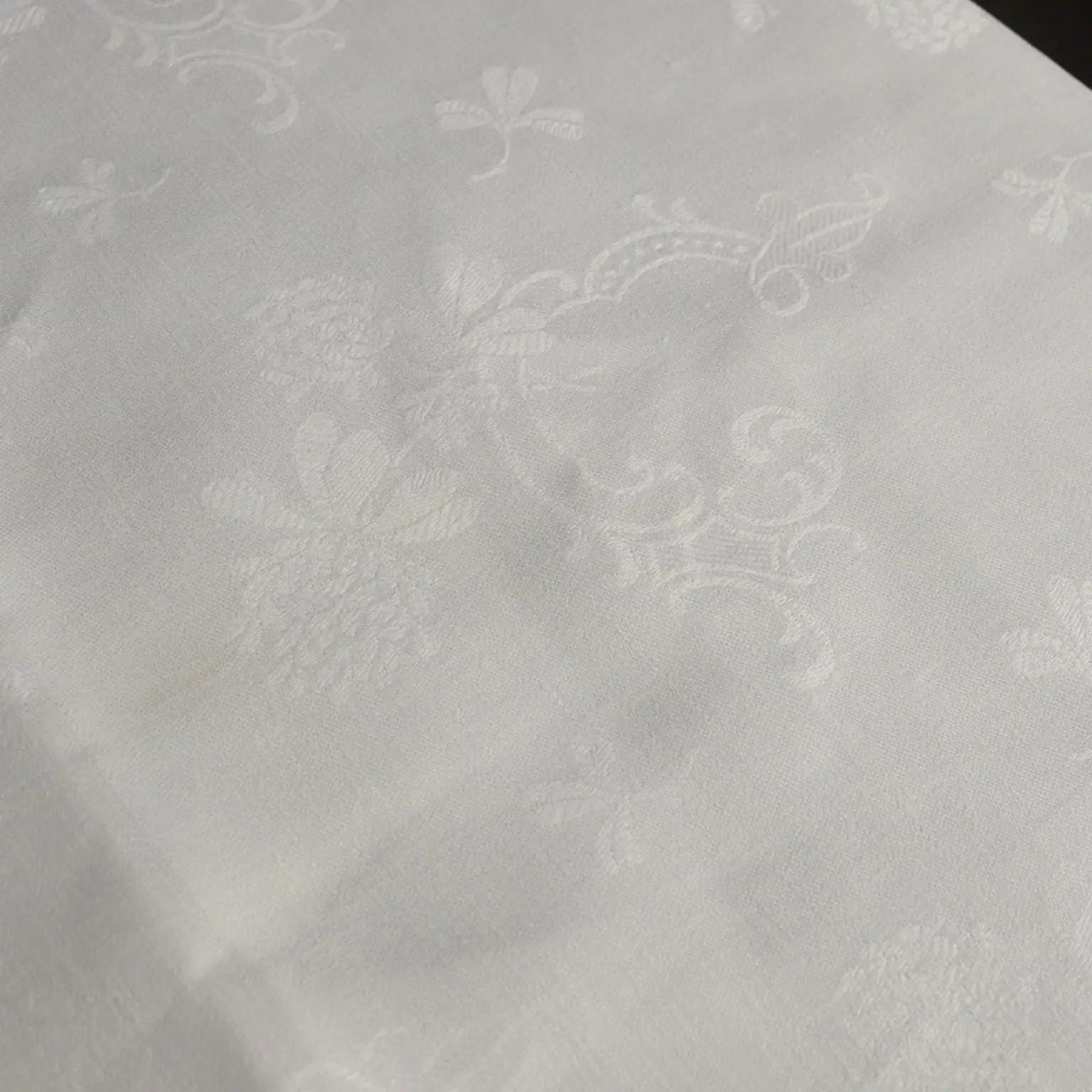 Linen Tablecloth with 12 Napkins Full Stitch Embroidery Italy - 182 x 300 cm | Clothing & House Linens | Antique House Linens