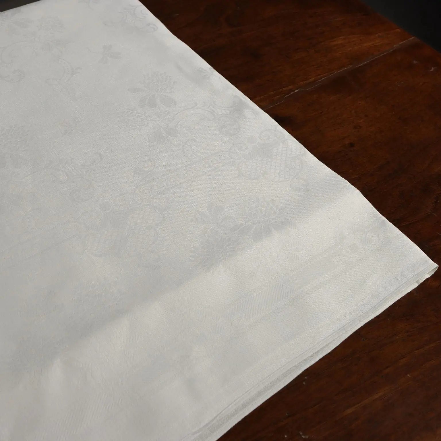Linen Tablecloth with 12 Napkins Full Stitch Embroidery Italy - 182 x 300 cm | Clothing & House Linens | Antique House Linens