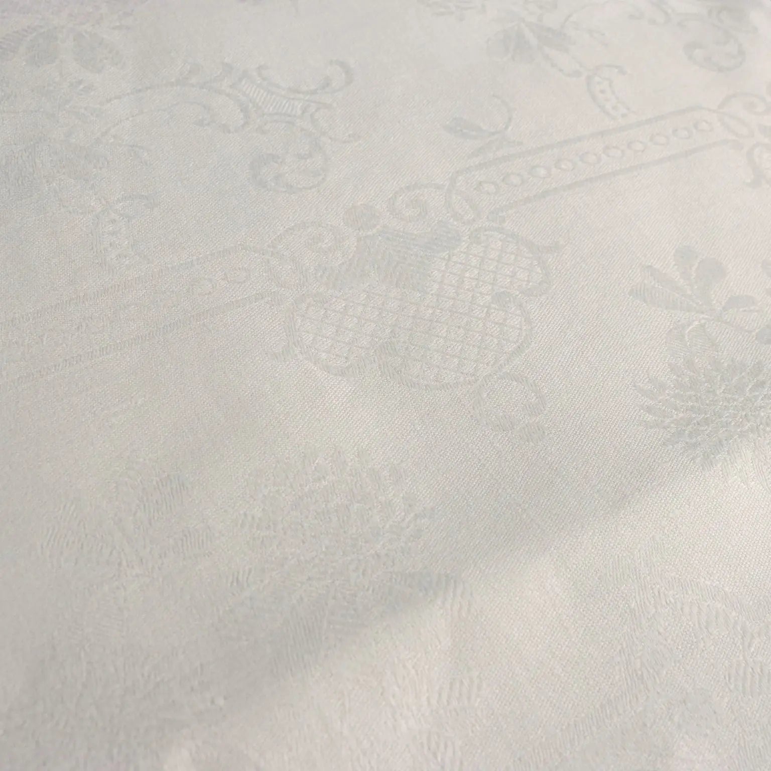 Linen Tablecloth with 12 Napkins Full Stitch Embroidery Italy - 182 x 300 cm | Clothing & House Linens | Antique House Linens