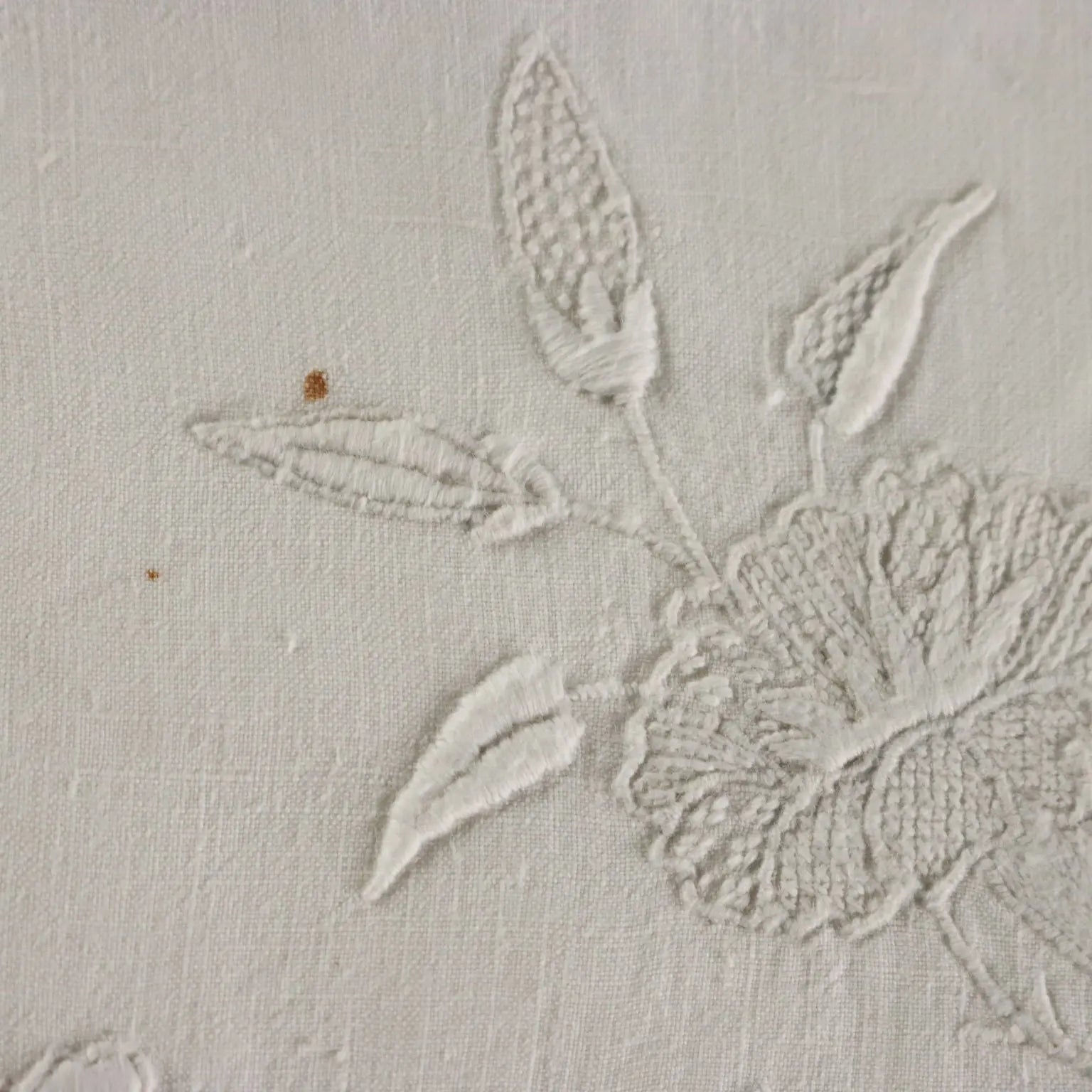 Embroidered Fabric with Pages and Swans Linen XIX-XX Century - 64 x 21 In | Clothing & House Linens | Antique House Linens