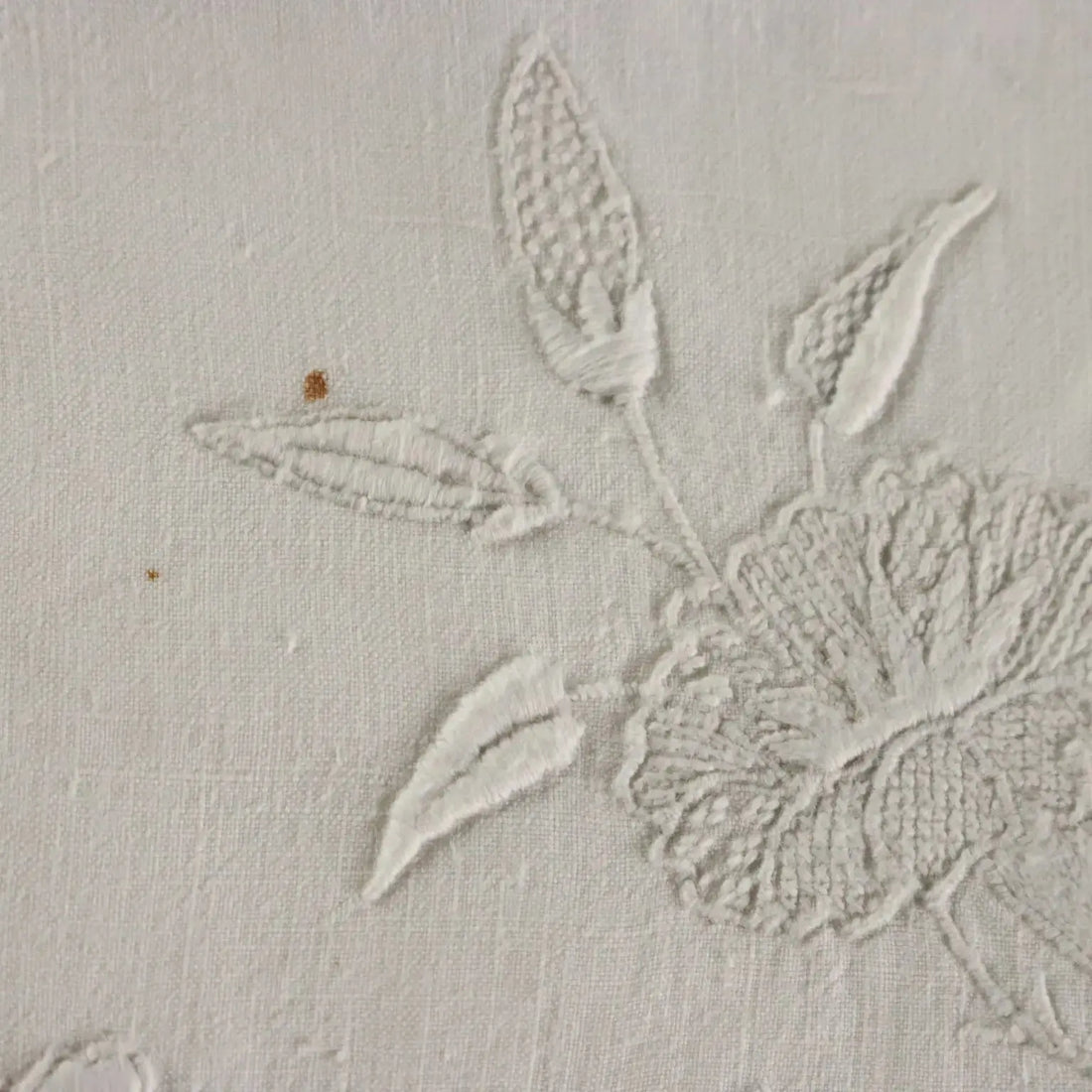 Embroidered Fabric with Pages and Swans Linen XIX-XX Century - 64 x 21 In | Clothing & House Linens | Antique House Linens