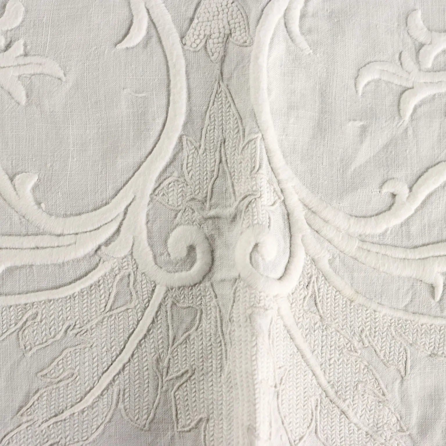 Embroidered Fabric with Pages and Swans Linen XIX-XX Century - 64 x 21 In | Clothing & House Linens | Antique House Linens