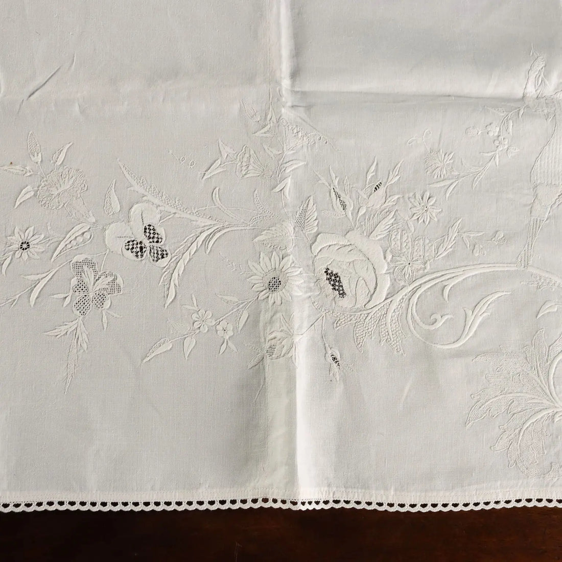 Embroidered Fabric with Pages and Swans Linen XIX-XX Century - 64 x 21 In | Clothing & House Linens | Antique House Linens