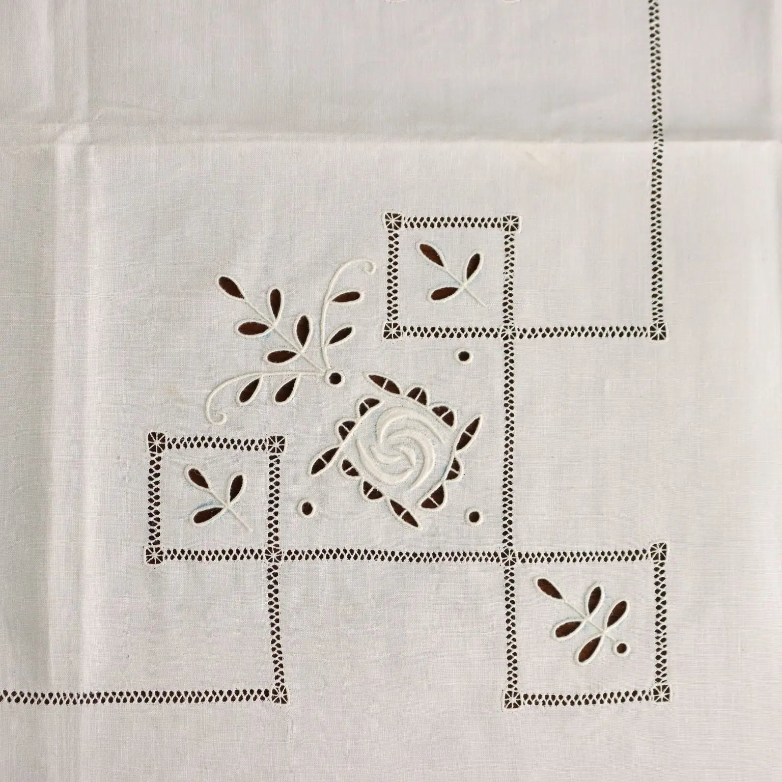 Tablecloth with 12 Napkins Linen Full Stich 60 x 59 In - 60 x 59 In | Clothing & House Linens | Antique House Linens