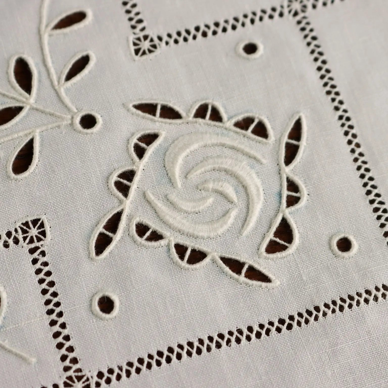 Tablecloth with 12 Napkins Linen Full Stich 60 x 59 In - 60 x 59 In | Clothing & House Linens | Antique House Linens