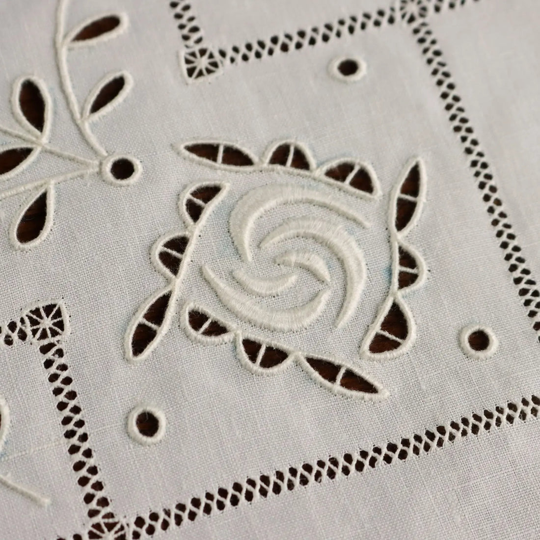 Tablecloth with 12 Napkins Linen Full Stich 60 x 59 In - 60 x 59 In | Clothing & House Linens | Antique House Linens