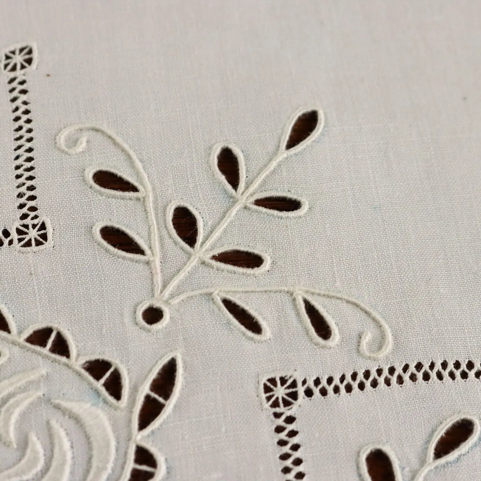 Tablecloth with 12 Napkins Linen Full Stich 60 x 59 In - 60 x 59 In | Clothing & House Linens | Antique House Linens