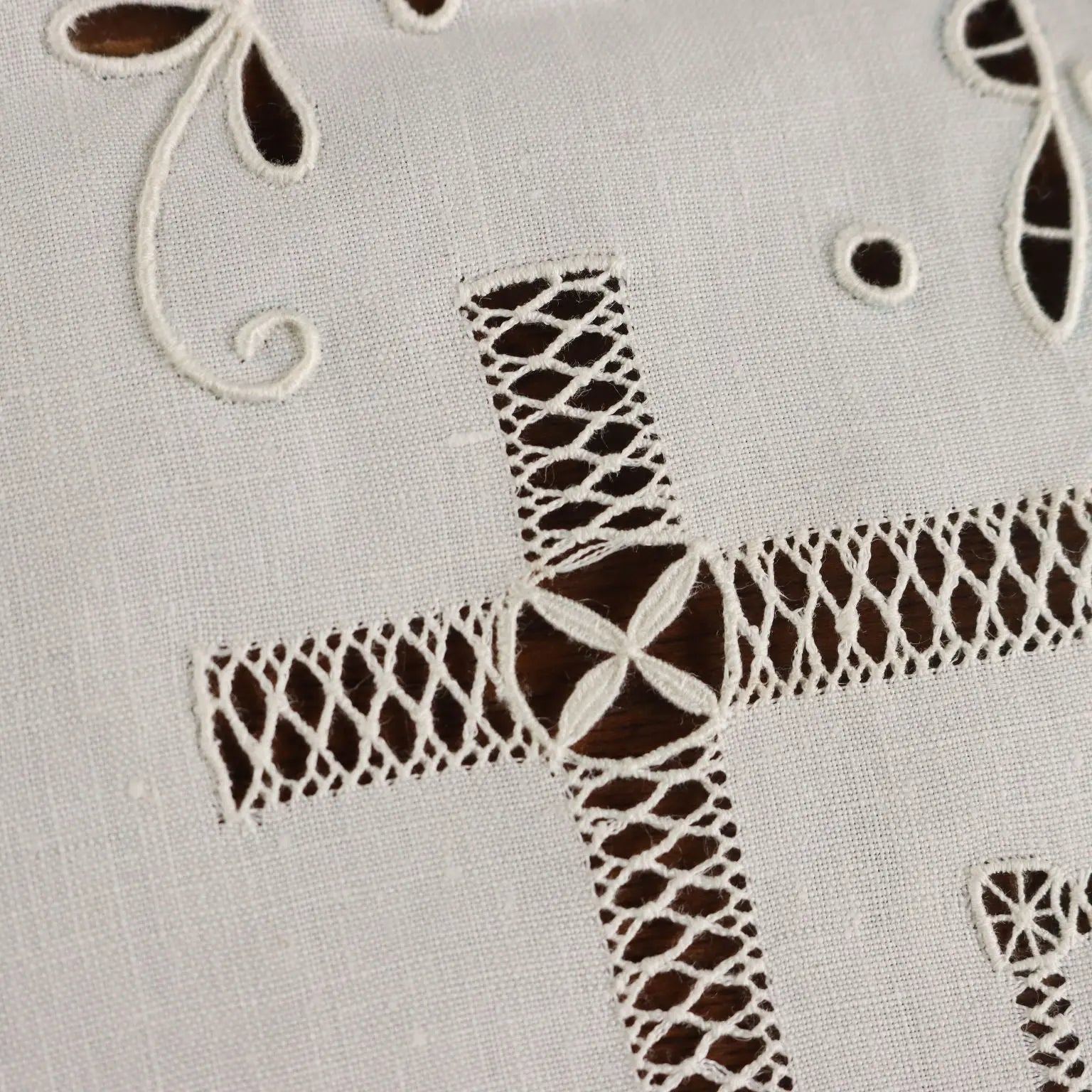 Tablecloth with 12 Napkins Linen Full Stich 60 x 59 In - 60 x 59 In | Clothing & House Linens | Antique House Linens