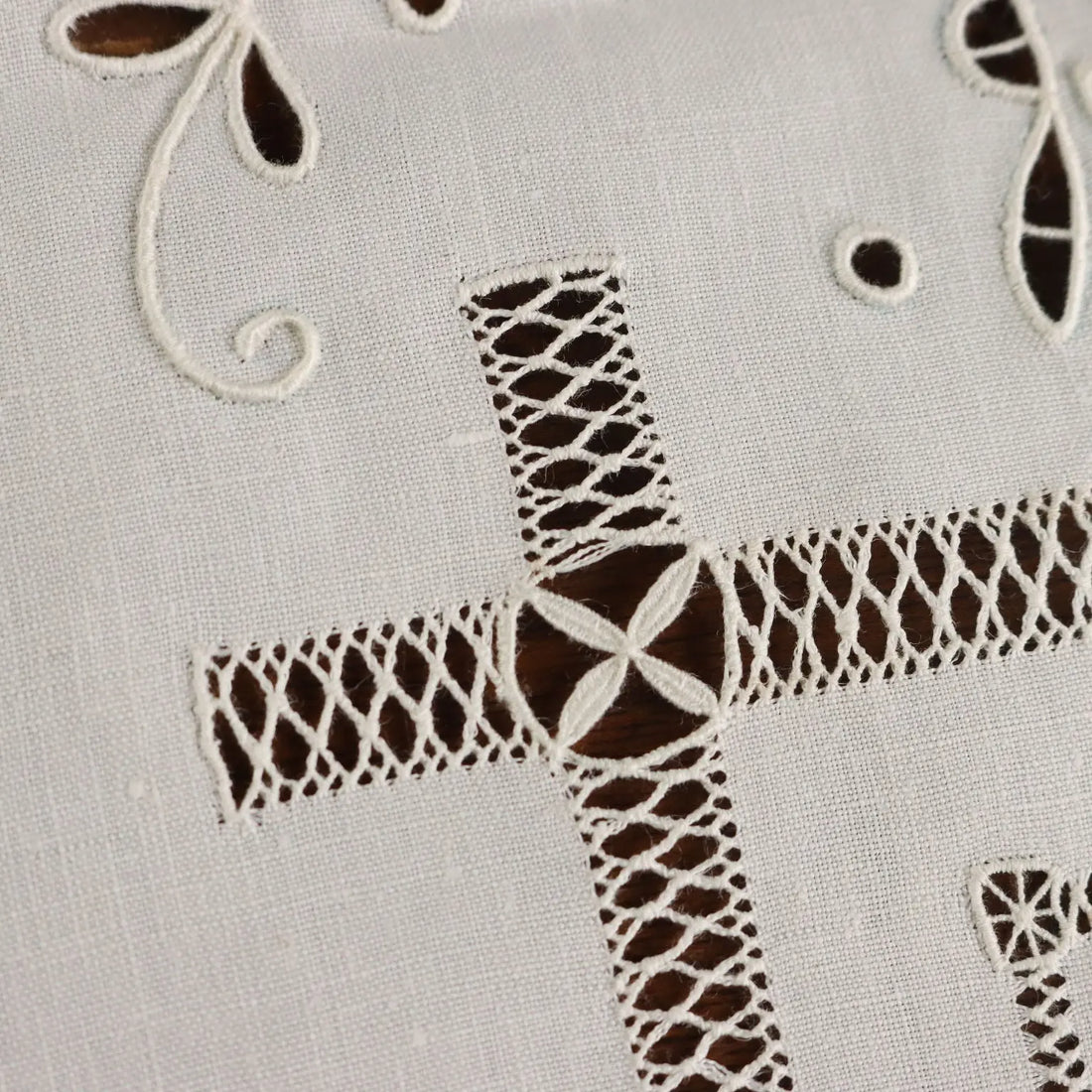 Tablecloth with 12 Napkins Linen Full Stich 60 x 59 In - 60 x 59 In | Clothing & House Linens | Antique House Linens