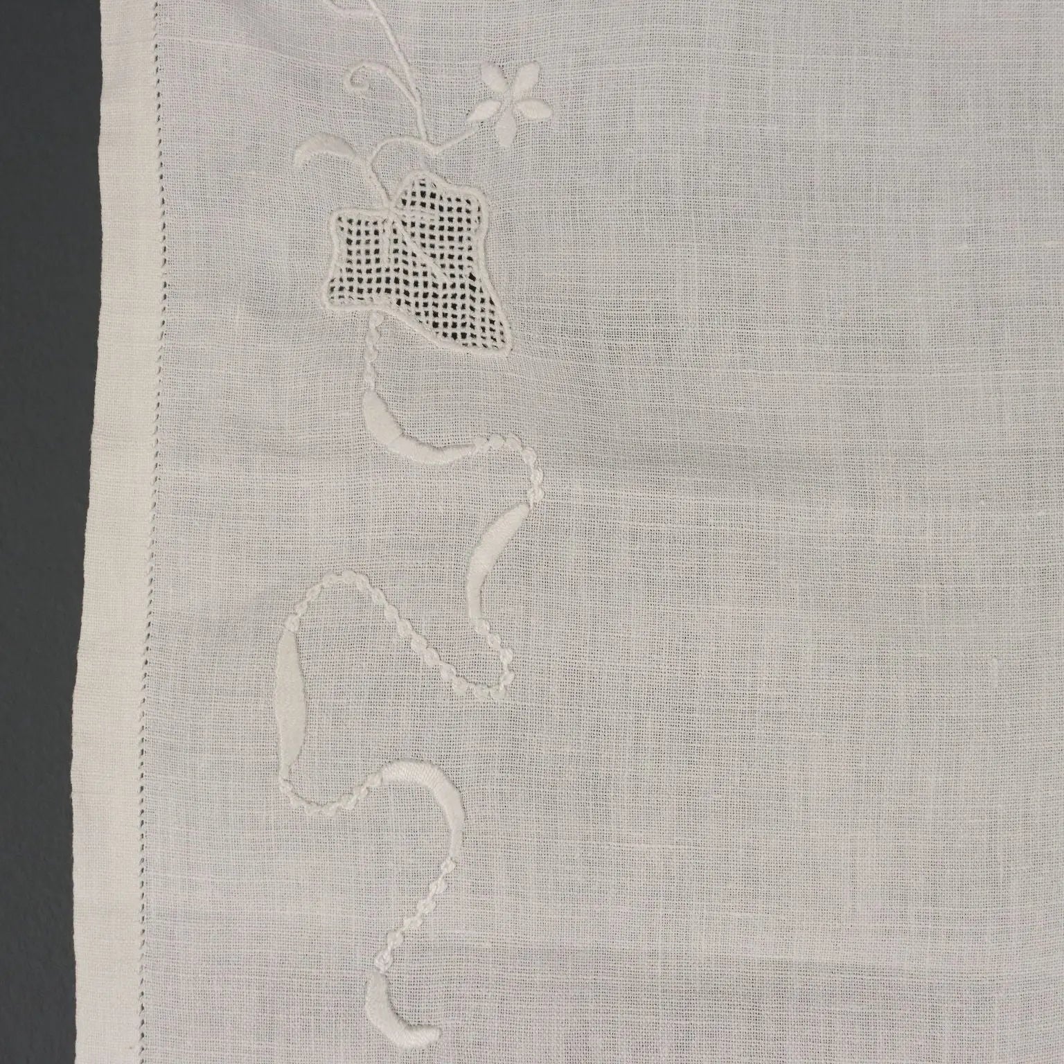 Handmade Curtains Full Stich Second Hand Italy 16 x 33 In - 16 x 33 In | Clothing & House Linens | Antique House Linens