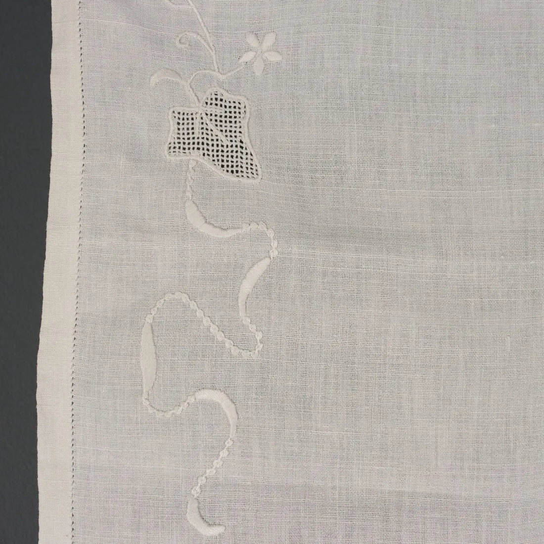 Handmade Curtains Full Stich Second Hand Italy 16 x 33 In - 16 x 33 In | Clothing & House Linens | Antique House Linens