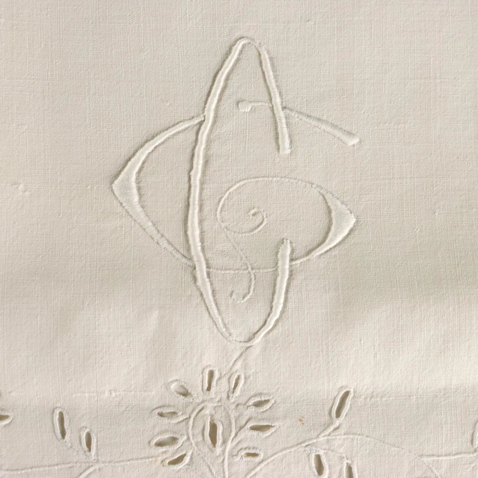 Linen Towel Full Stitch Second Hand Italy 45 x 27 In - 45 x 27 In | Clothing & House Linens | Antique House Linens