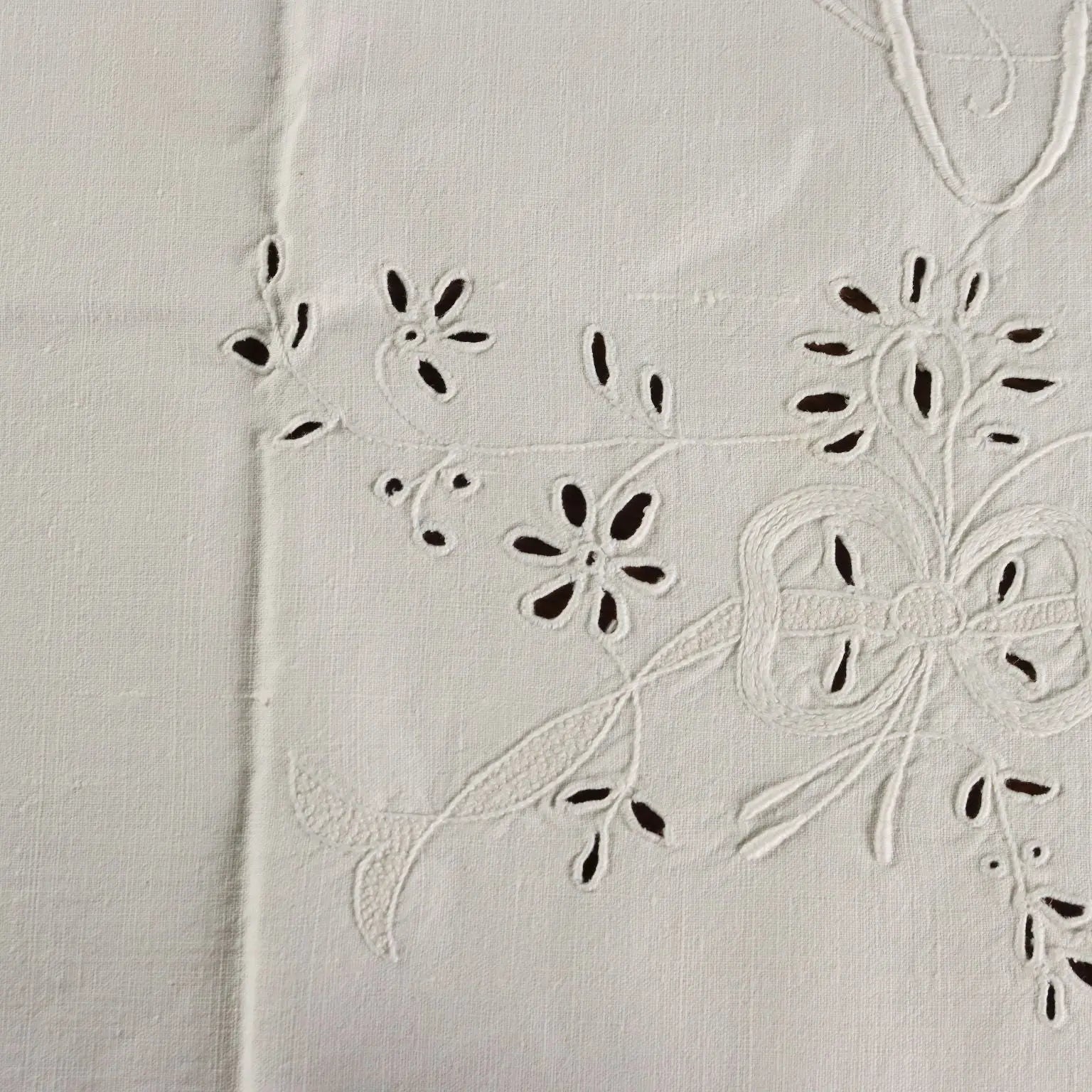Linen Towel Full Stitch Second Hand Italy 45 x 27 In - 45 x 27 In | Clothing & House Linens | Antique House Linens