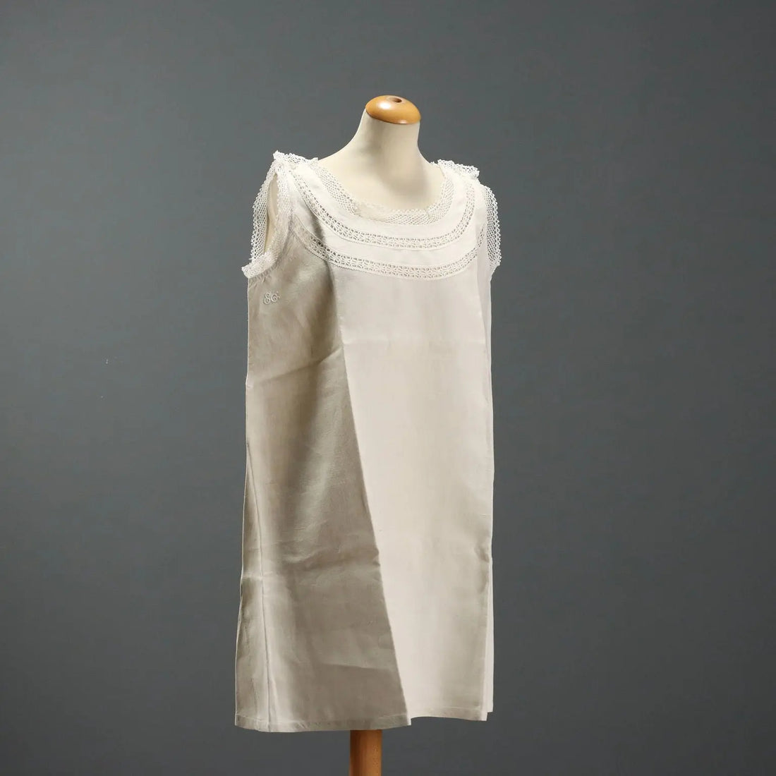 Linen Nightgown Needlepoint Inserts Italy Second Hand | Clothing & House Linens | Antique House Linens
