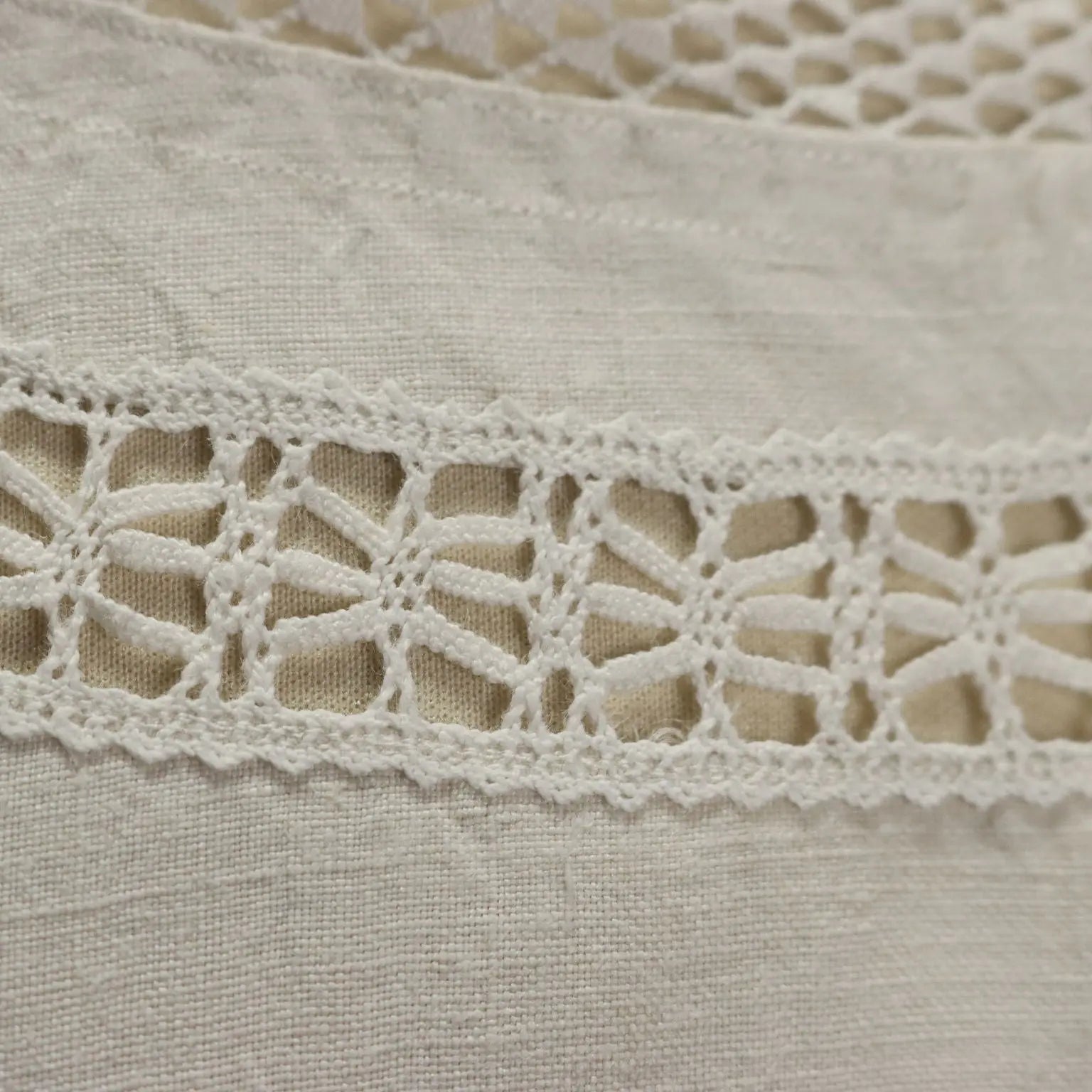 Linen Nightgown Needlepoint Inserts Italy Second Hand | Clothing & House Linens | Antique House Linens