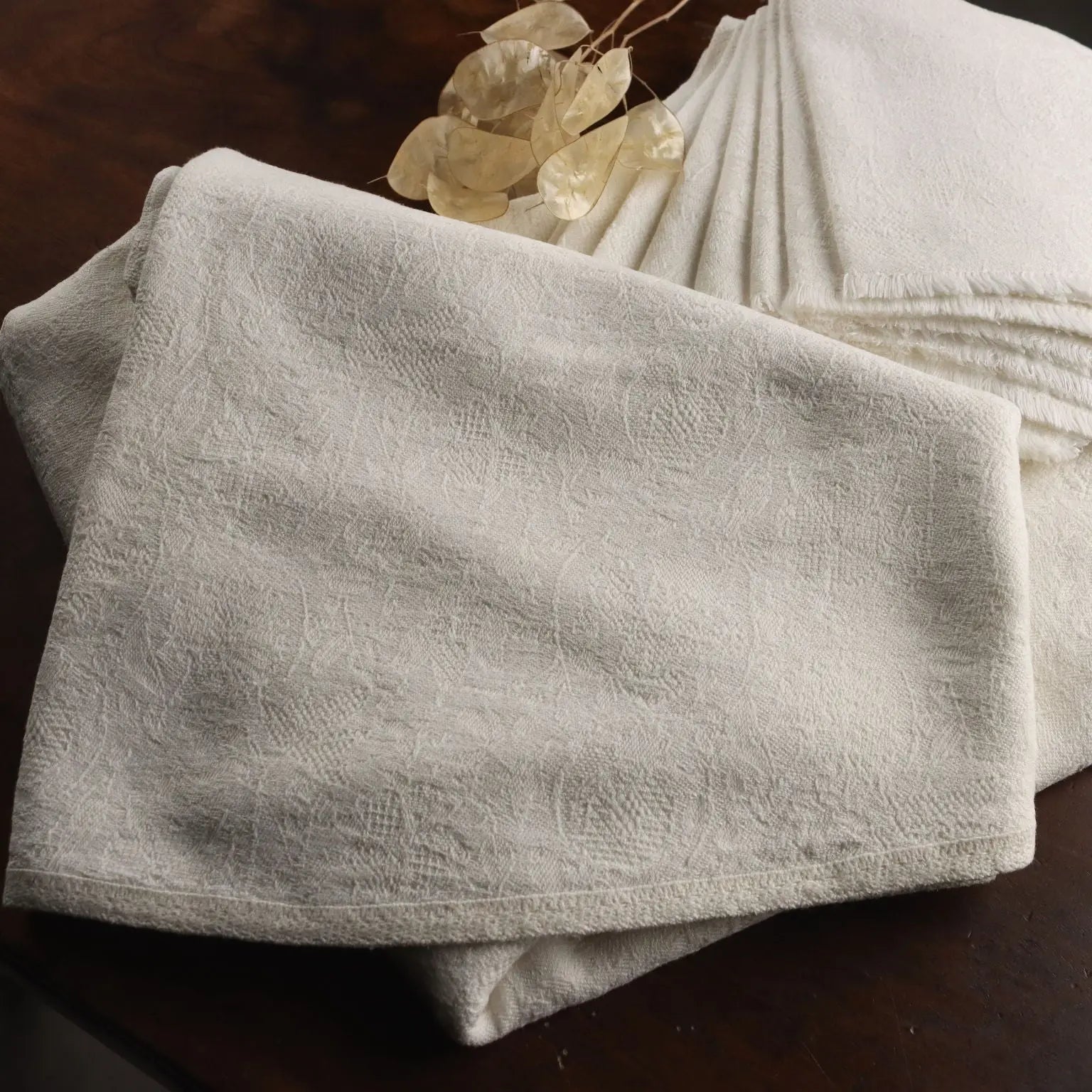Oval Cotton Tablecloth with 8 Napkins Italy 71 x 69 In - 71 x 69 In | Clothing & House Linens | Antique House Linens