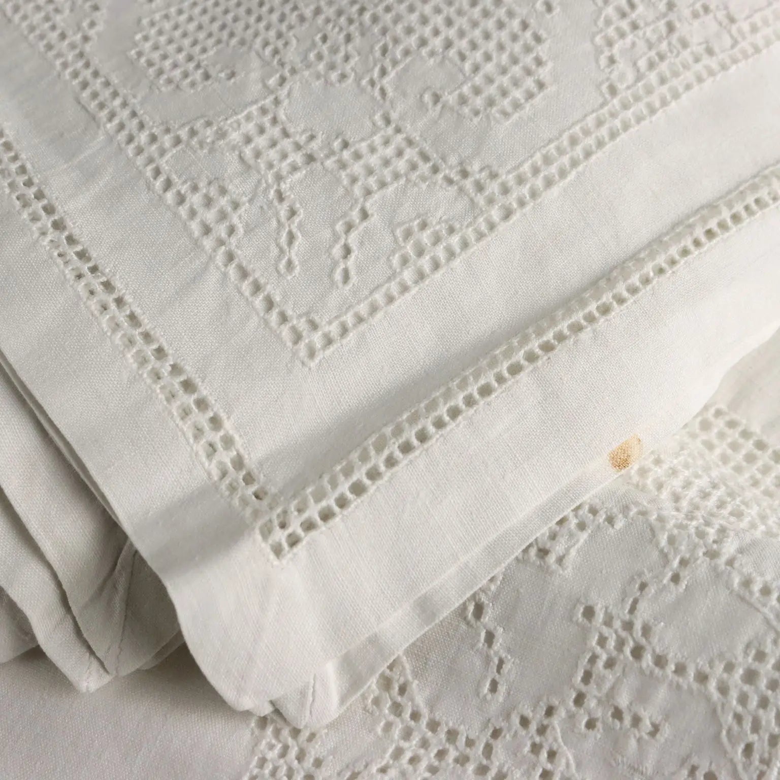 Tablecloth with 12 Napkins Sicilian Linen Italy 120 x 71 In