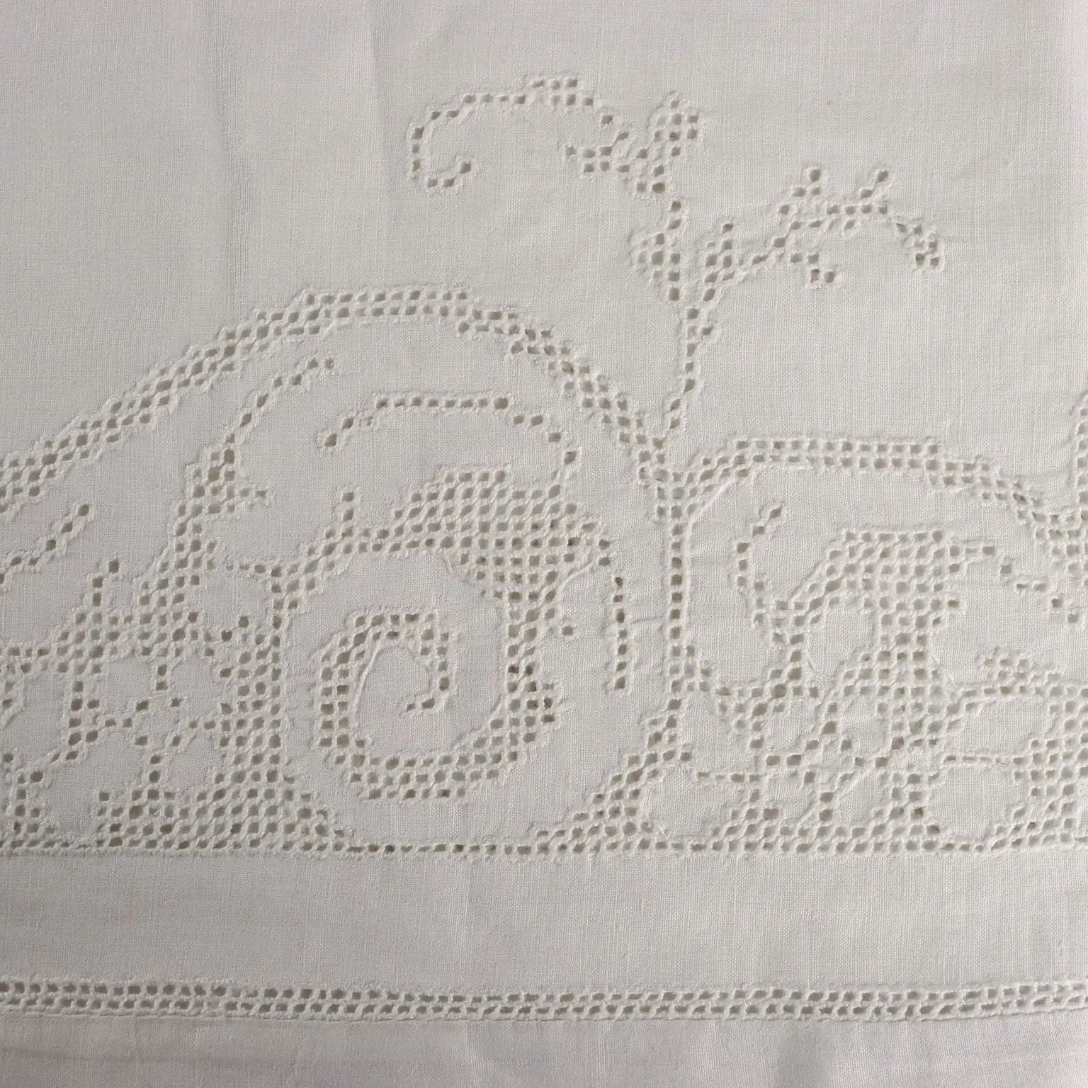 Tablecloth with 12 Napkins Sicilian Linen Italy 120 x 71 In