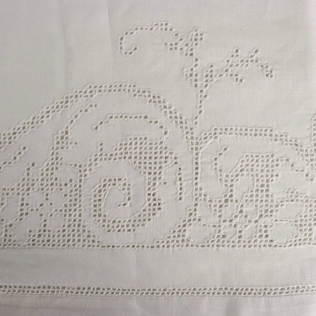 Tablecloth with 12 Napkins Sicilian Linen Italy 120 x 71 In