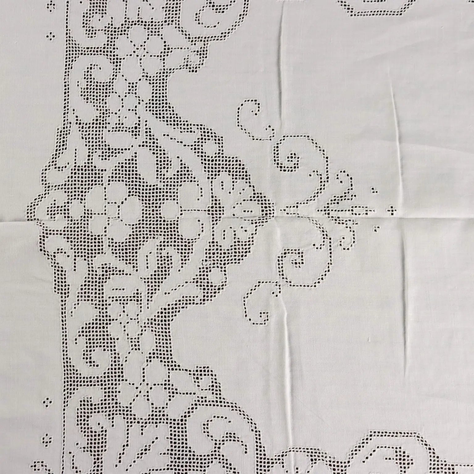 Tablecloth with 12 Napkins Sicilian Linen Italy 120 x 71 In