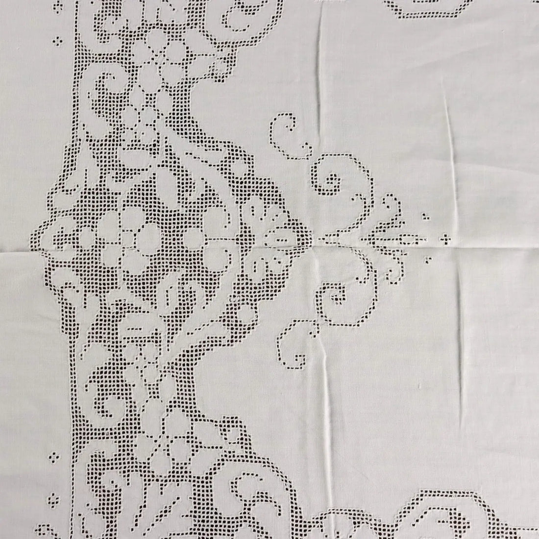Tablecloth with 12 Napkins Sicilian Linen Italy 120 x 71 In