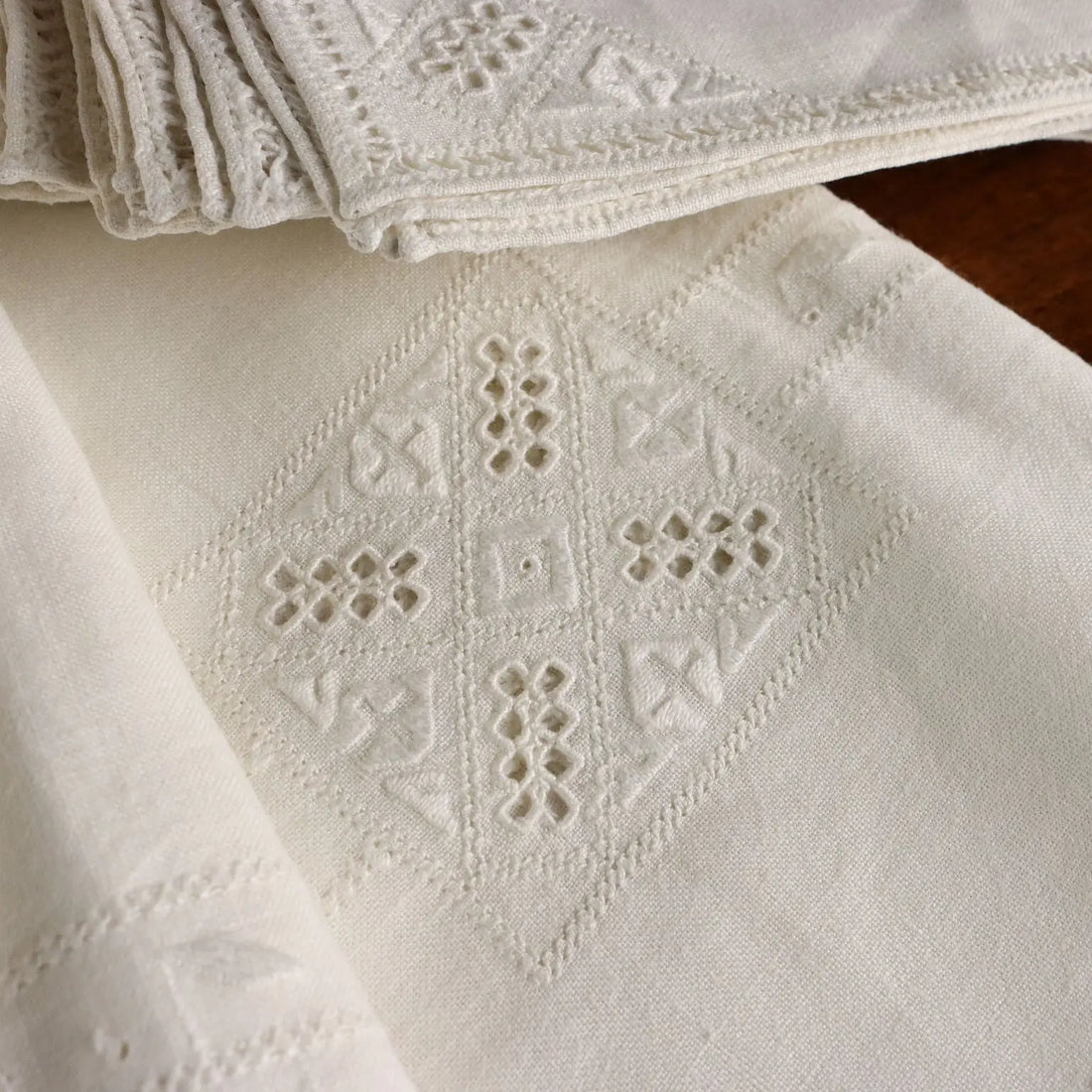 Linen Tablecloth with 12 Napkins Decoration Italy 99 x 68 In