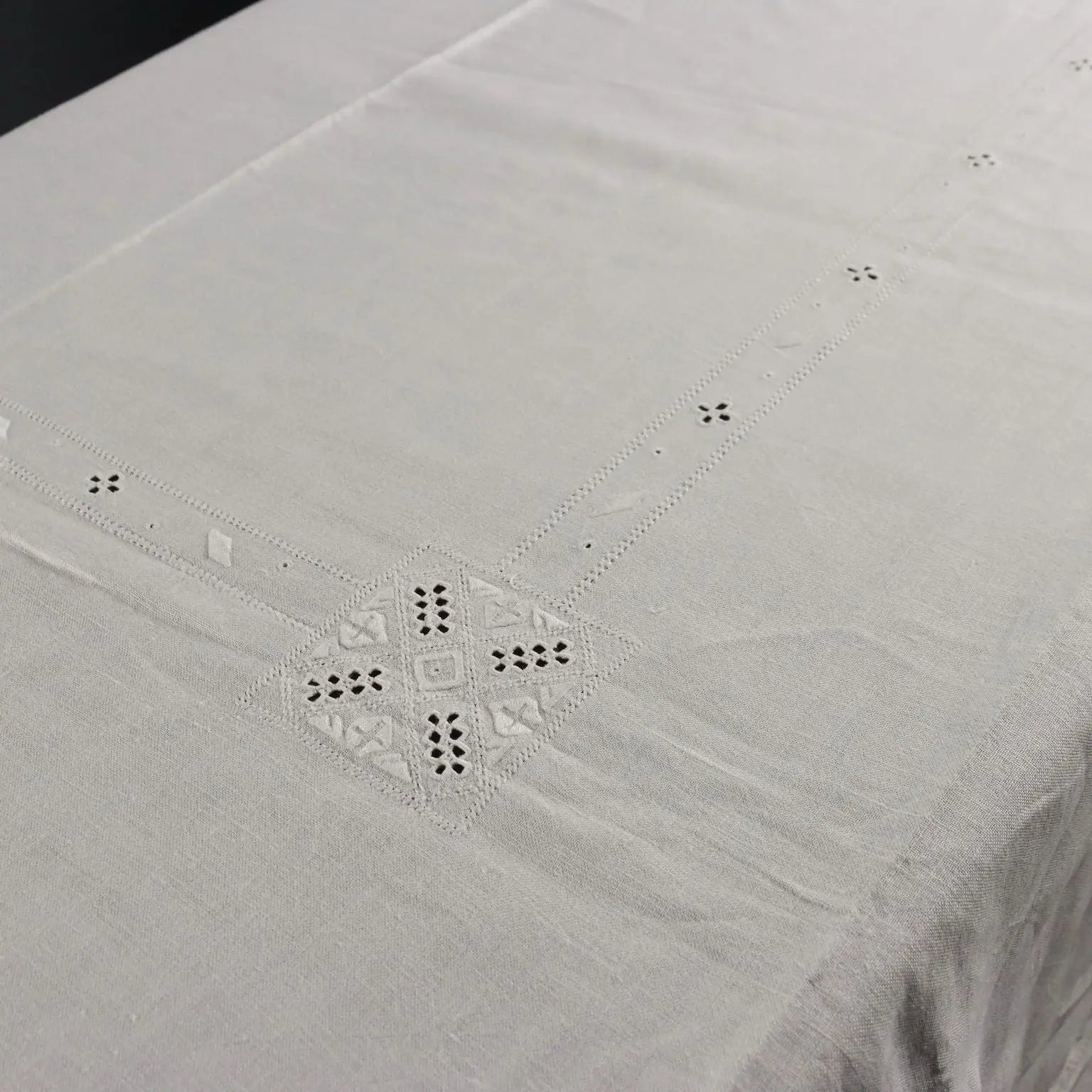 Linen Tablecloth with 12 Napkins Decoration Italy 99 x 68 In