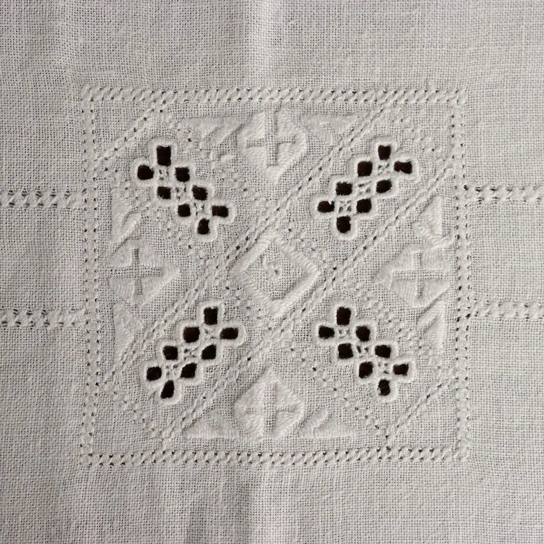 Linen Tablecloth with 12 Napkins Decoration Italy 99 x 68 In
