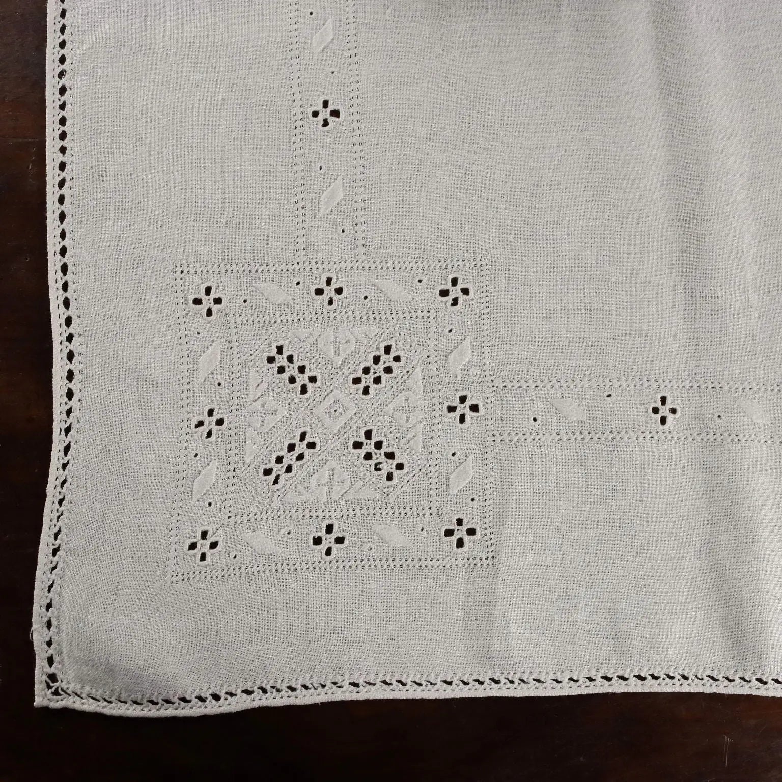 Linen Tablecloth with 12 Napkins Decoration Italy 99 x 68 In