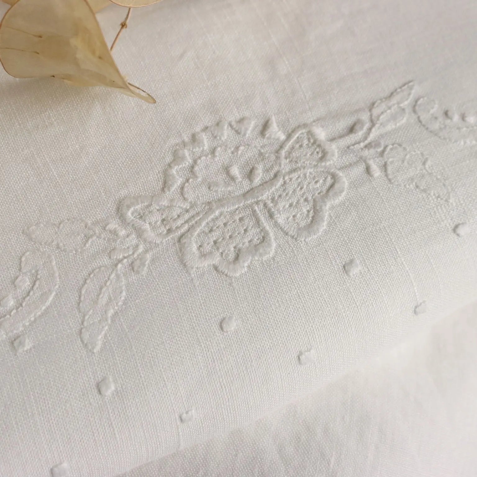 Double Bed Sheeth Linen 2 Pillowcases Second Hand 90 x 103 In