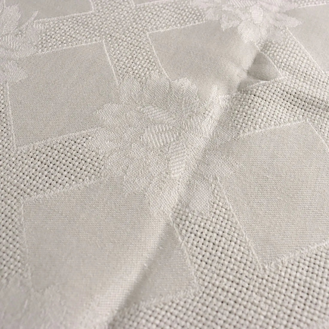 Flanders Linen Tablecloth with 12 Napkins Italy 88 x 56 In