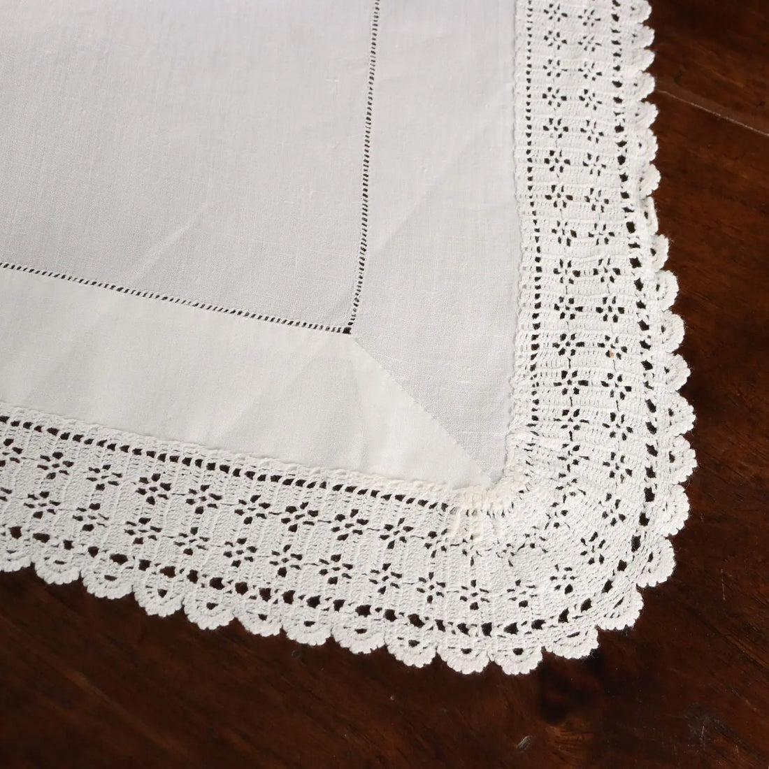 Double Bed Sheeth with Pillowcases and Towels Linen 94 x 109 In