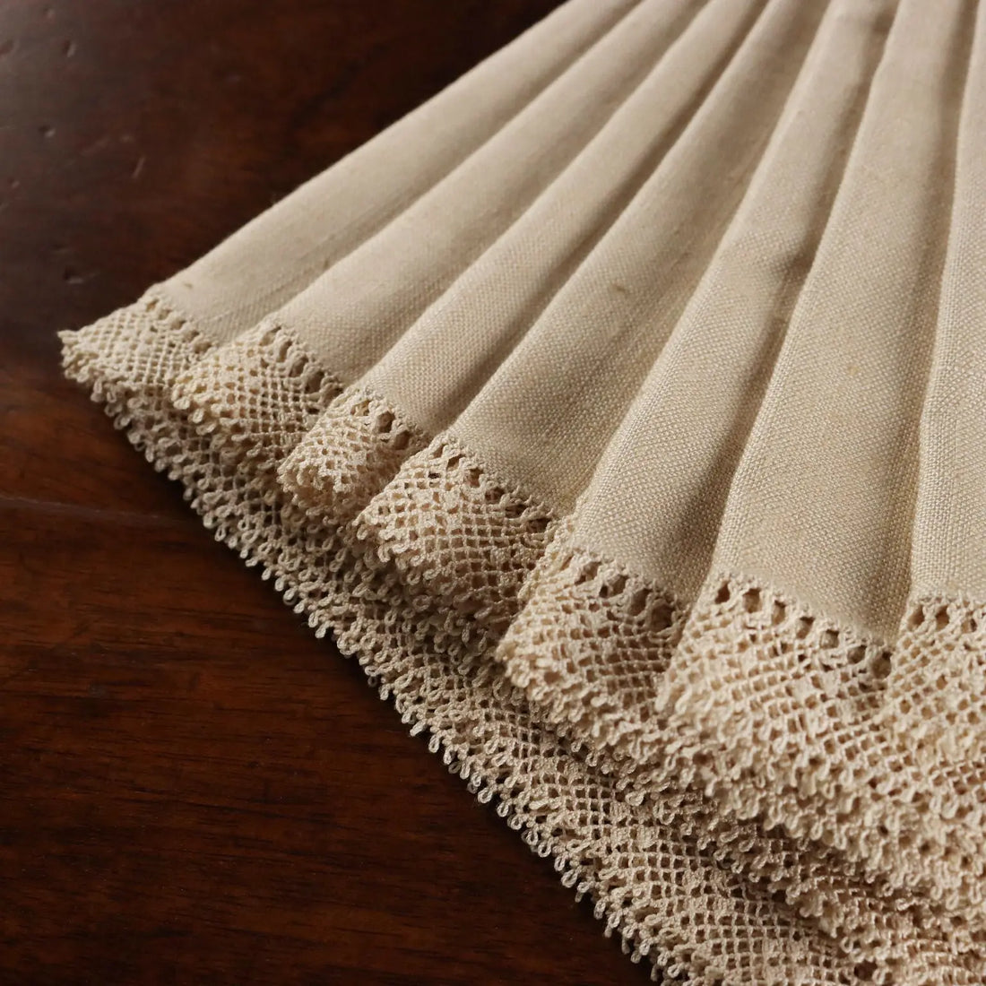 Linen Table Set Embroideries Cross-Stitch Italy 33 x 21 In
