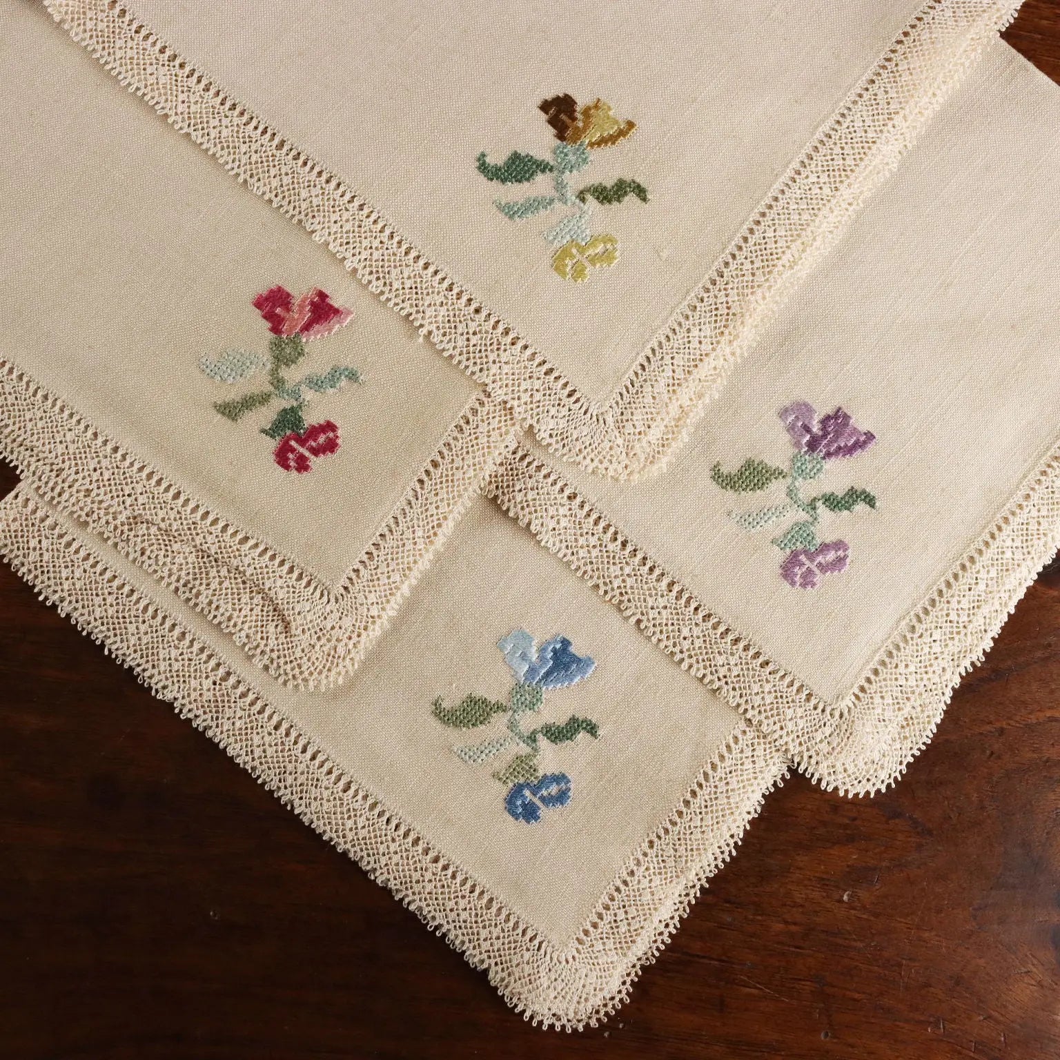 Linen Table Set Embroideries Cross-Stitch Italy 33 x 21 In