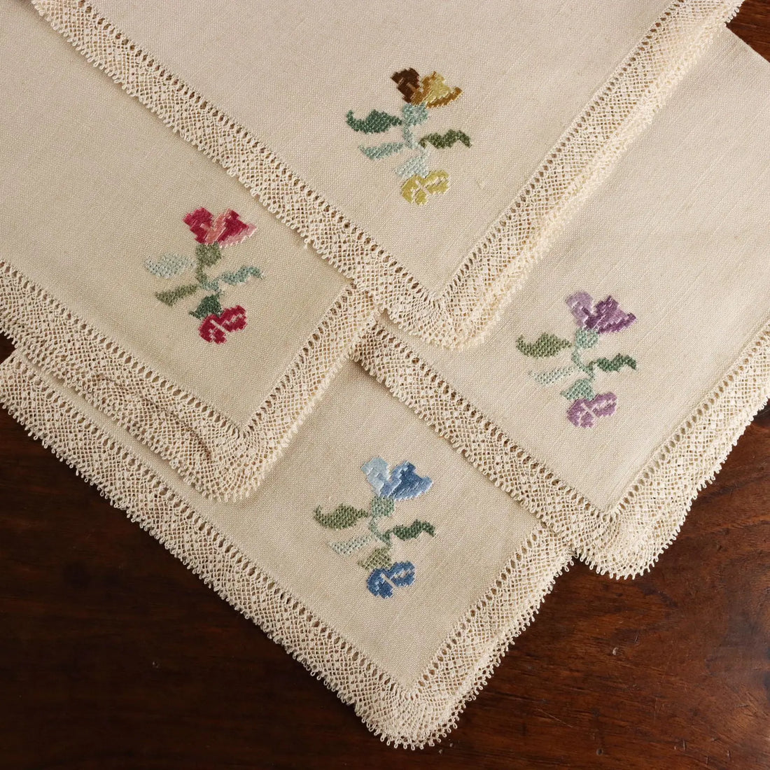 Linen Table Set Embroideries Cross-Stitch Italy 33 x 21 In
