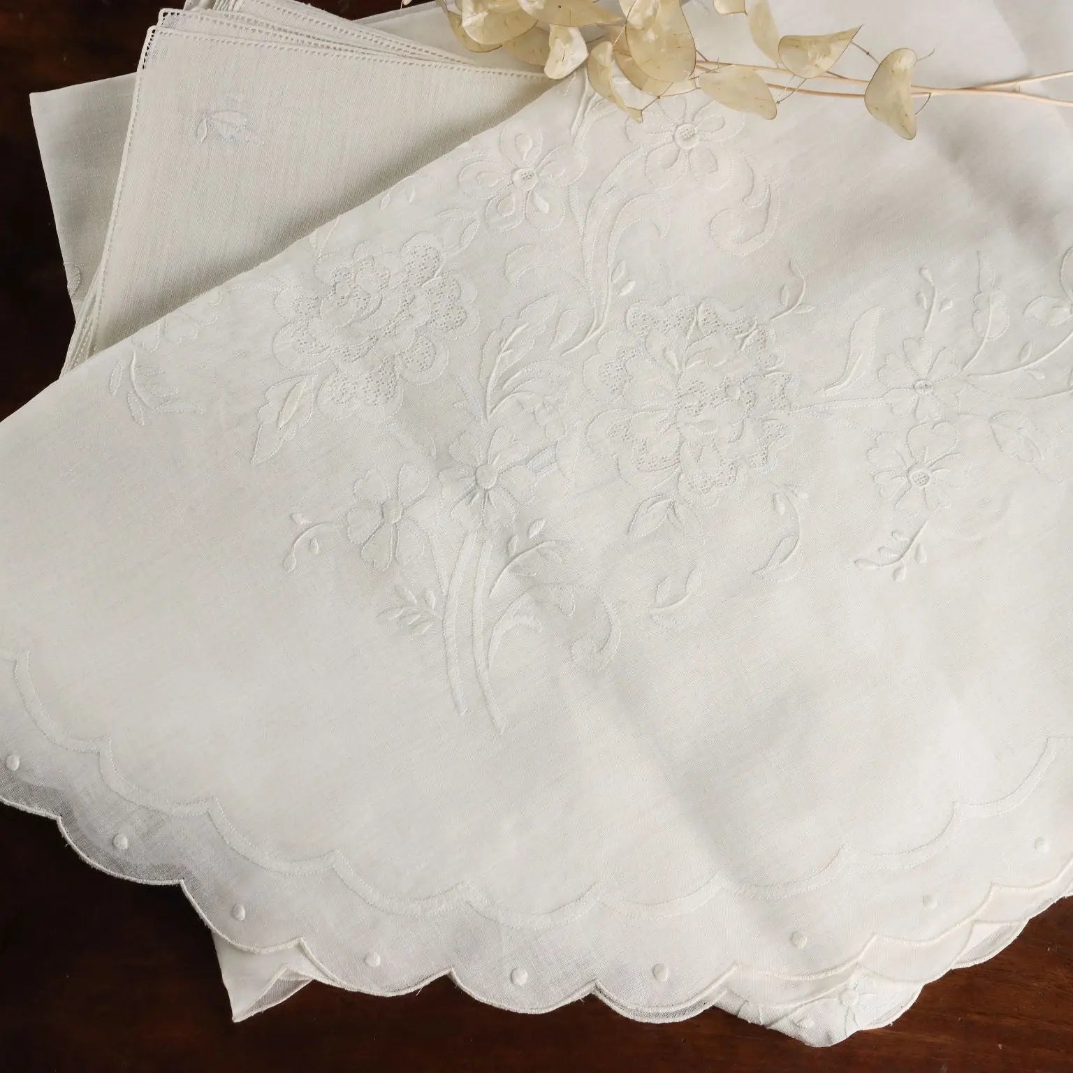 Linen Tablecloth with 12 Napkins and 12 Tea Napkins Italy