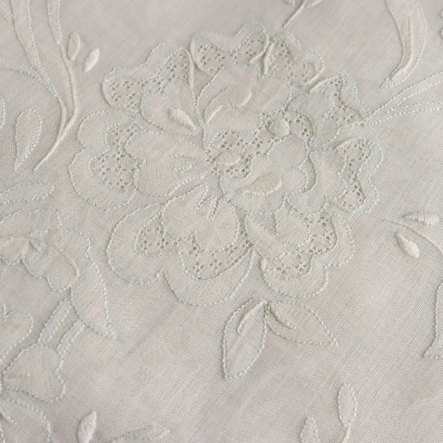 Linen Tablecloth with 12 Napkins and 12 Tea Napkins Italy