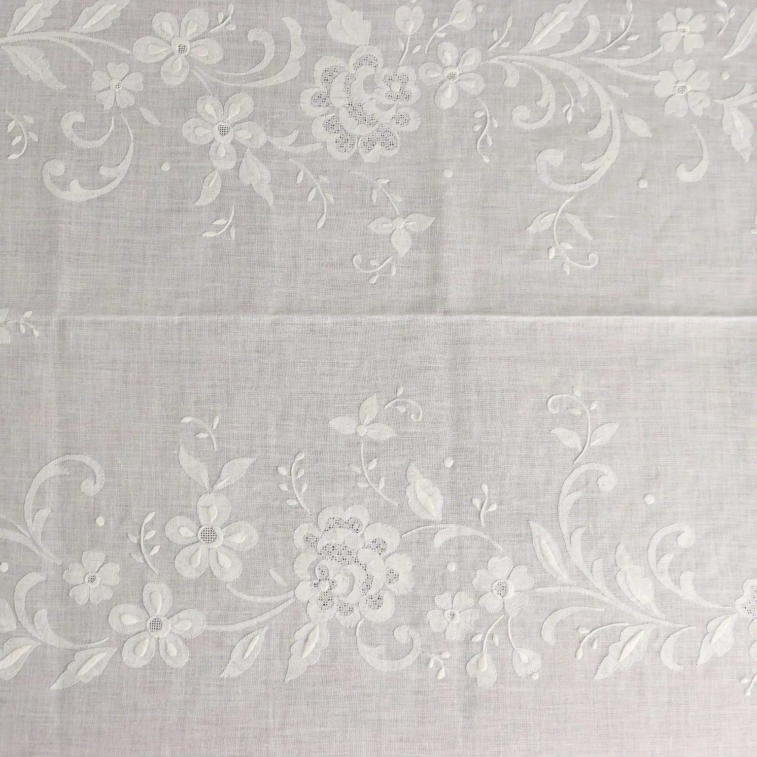 Linen Tablecloth with 12 Napkins and 12 Tea Napkins Italy