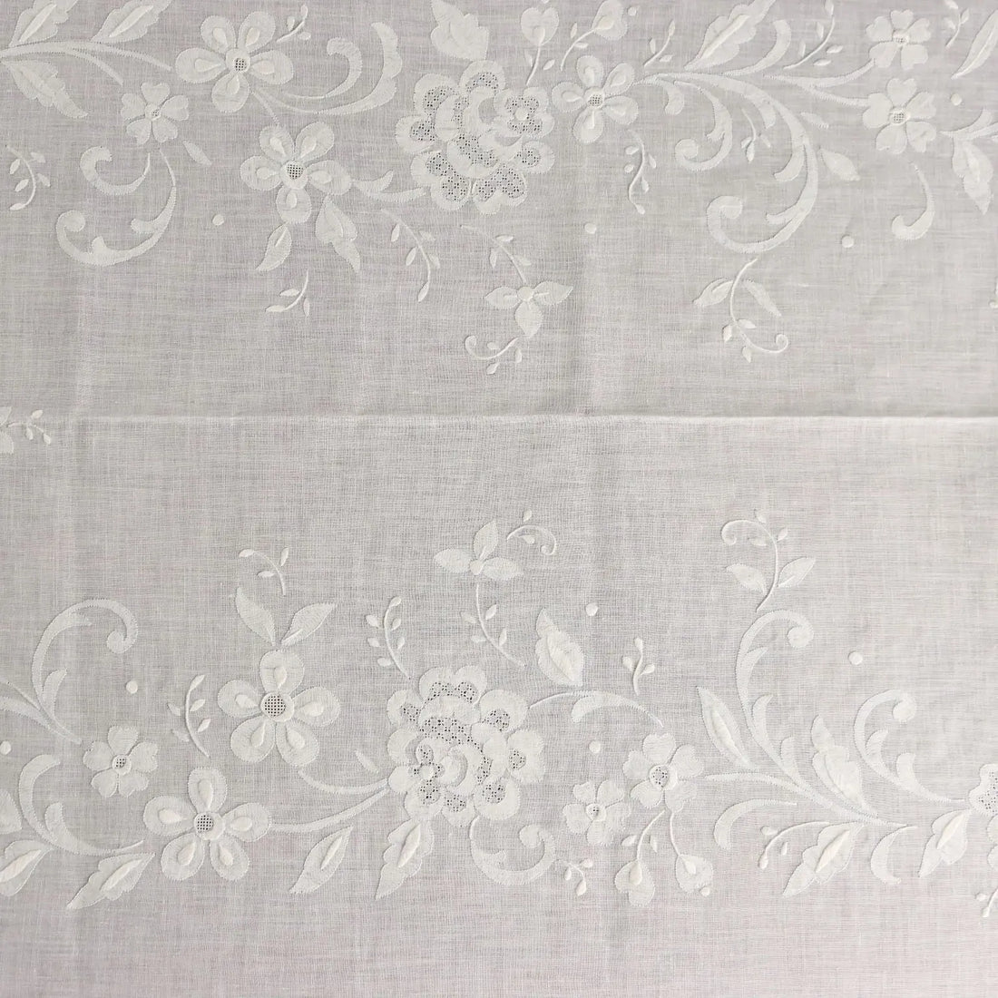 Linen Tablecloth with 12 Napkins and 12 Tea Napkins Italy