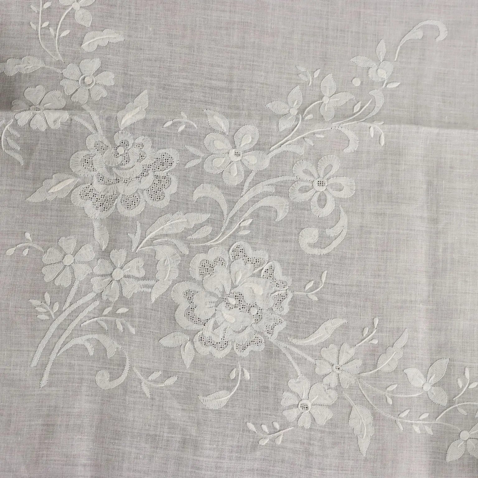 Linen Tablecloth with 12 Napkins and 12 Tea Napkins Italy