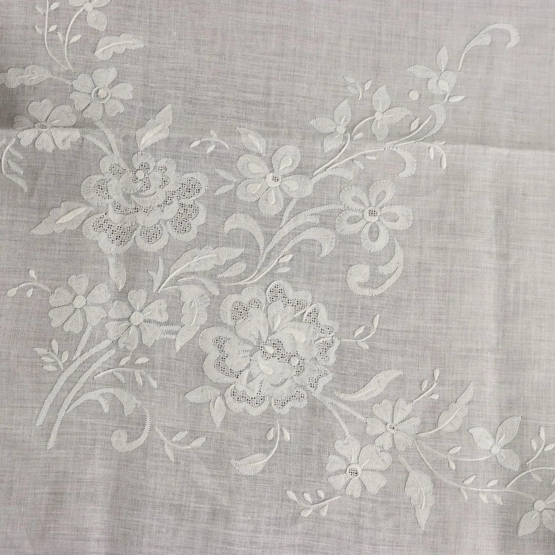Linen Tablecloth with 12 Napkins and 12 Tea Napkins Italy