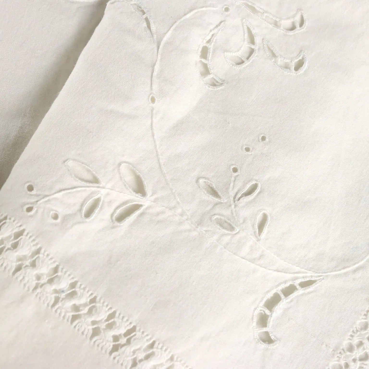 Double Bed Sheeth Linen Handmade Embroidery 93 x 89 In