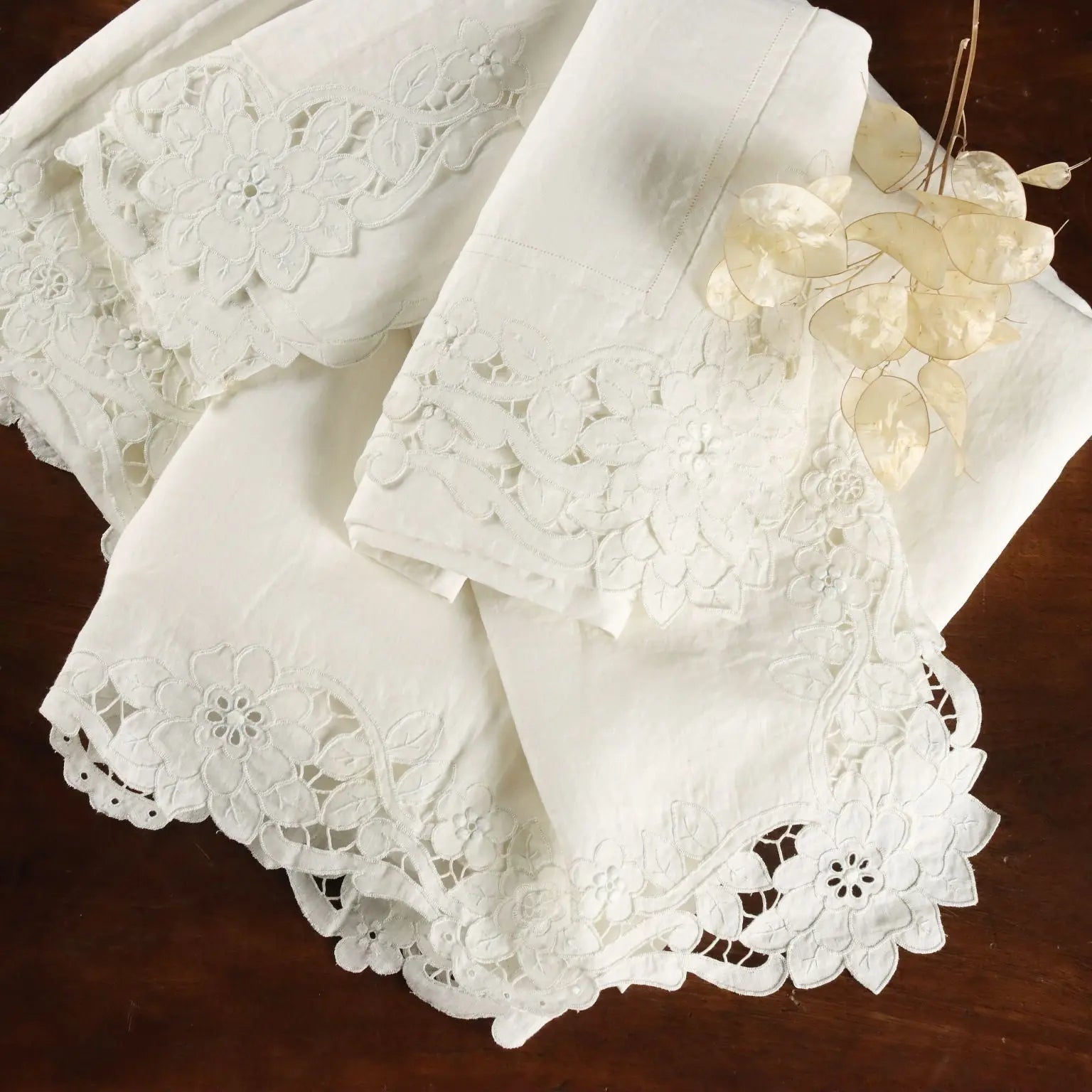 Double Bed Sheeth White Linen Pillowcases 114 x 87 In