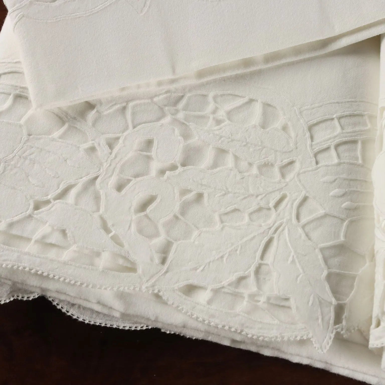 Double Bed Sheeth Cotton Flower Cut 110 x 94 In