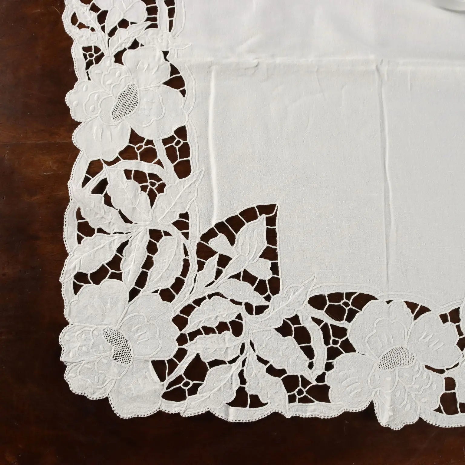 Double Bed Sheeth Cotton Flower Cut 110 x 94 In