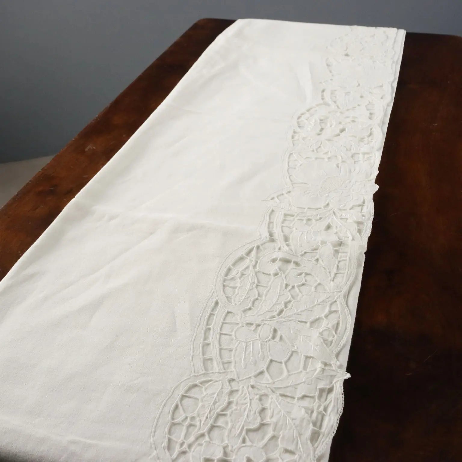 Double Bed Sheeth Cotton Flower Cut 110 x 94 In