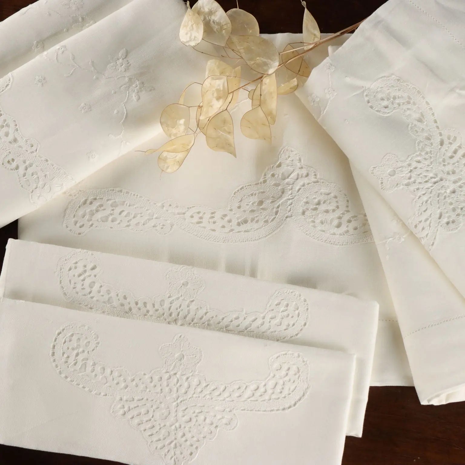 Double Bed Sheeth Linen Pillowcases Flower Embroideries 90 x 110 In