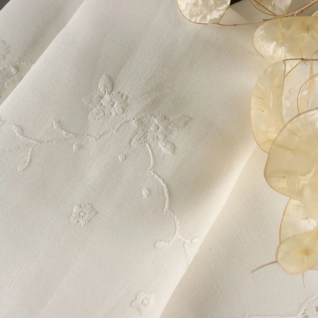 Double Bed Sheeth Linen Pillowcases Flower Embroideries 90 x 110 In