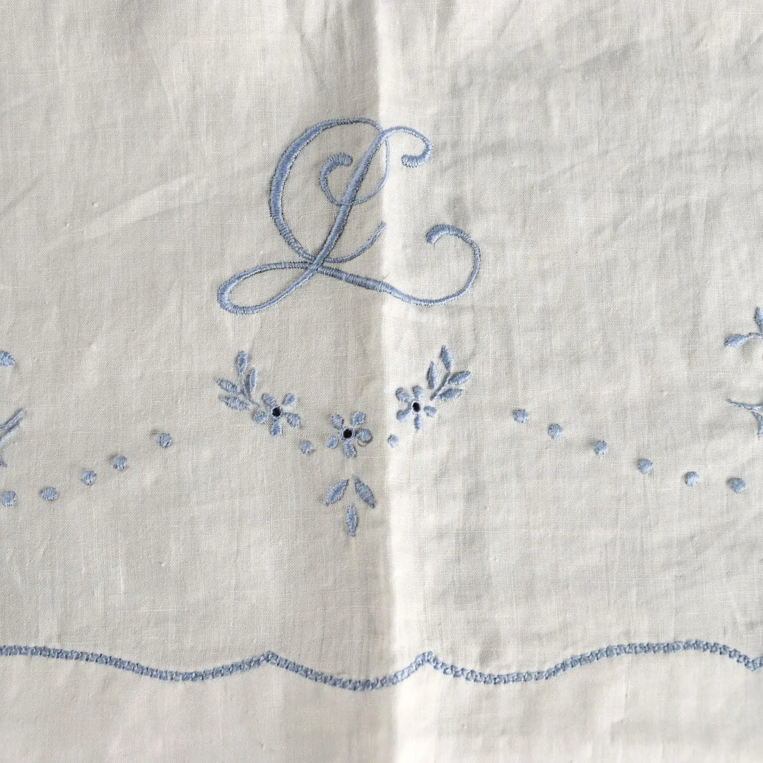 Double Bed Sheeth White Linen Flower Embroidery 118 x 90 In