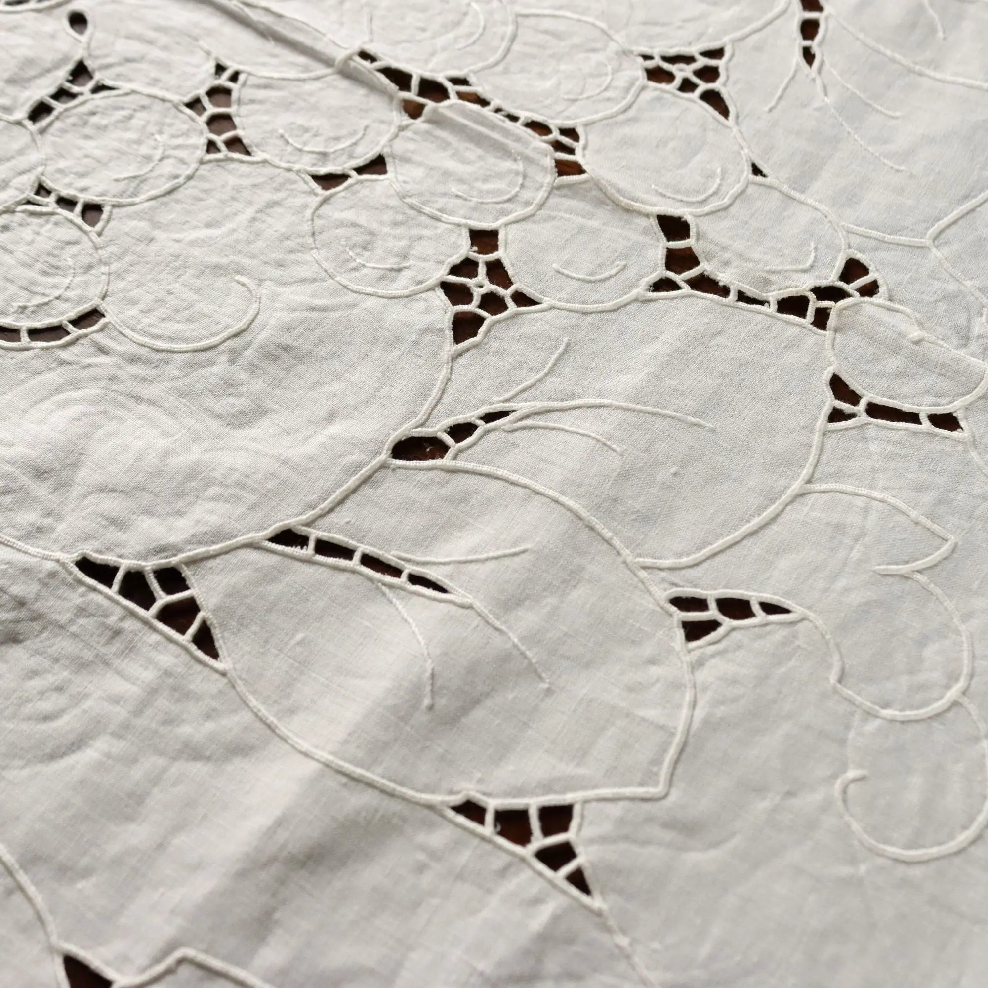 Tablecloth with 12 Napkins Handmade Italy Second Hand